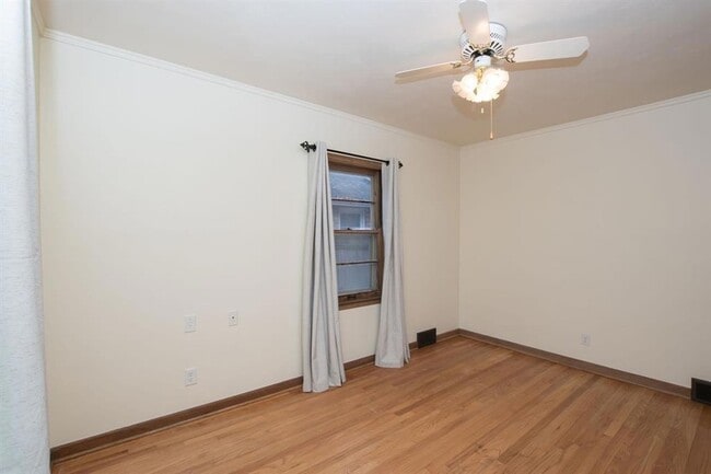 Building Photo - 4931 Woodland Ave