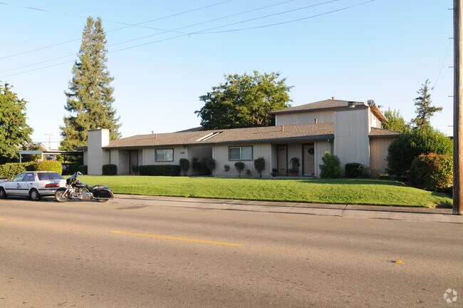 Building Photo - 1741 W Lockeford St