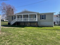 Building Photo - 105 Mountain View Dr