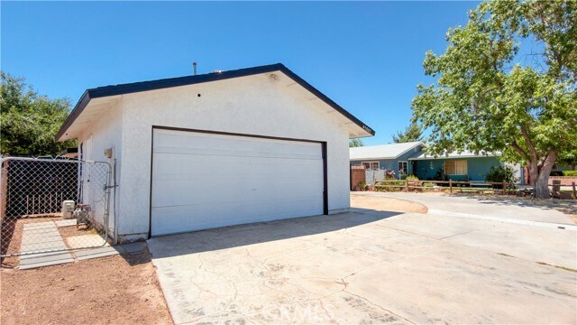 Building Photo - 45007 Logue Ct