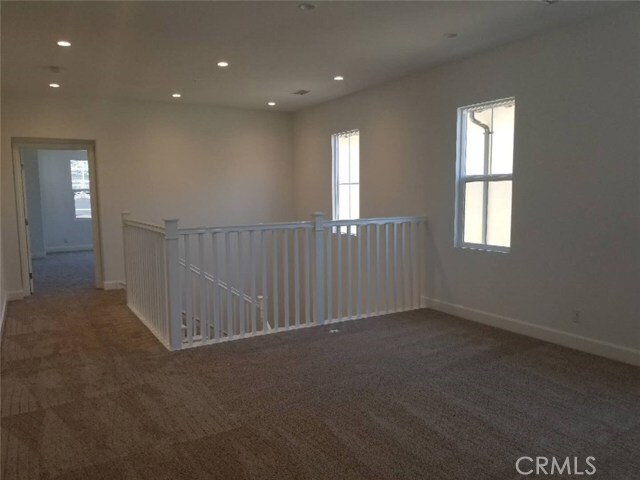 Building Photo - 106 Tartan