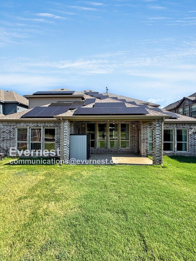 Building Photo - 306 Greenhill St