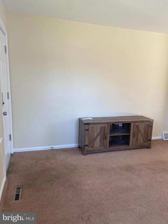 Building Photo - 209 Walnut St