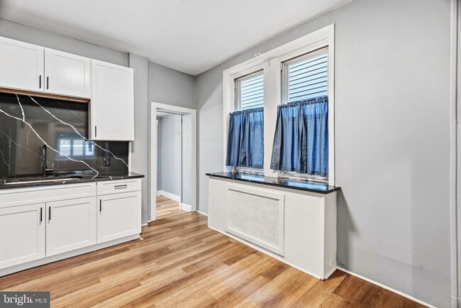 Building Photo - 3045 Weikel St