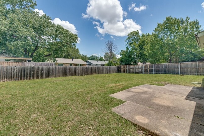 Building Photo - 3 Bed/2 Bath Hidden Treasure in Garland