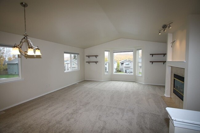 Building Photo - 4 Bedroom Eagle River Home!