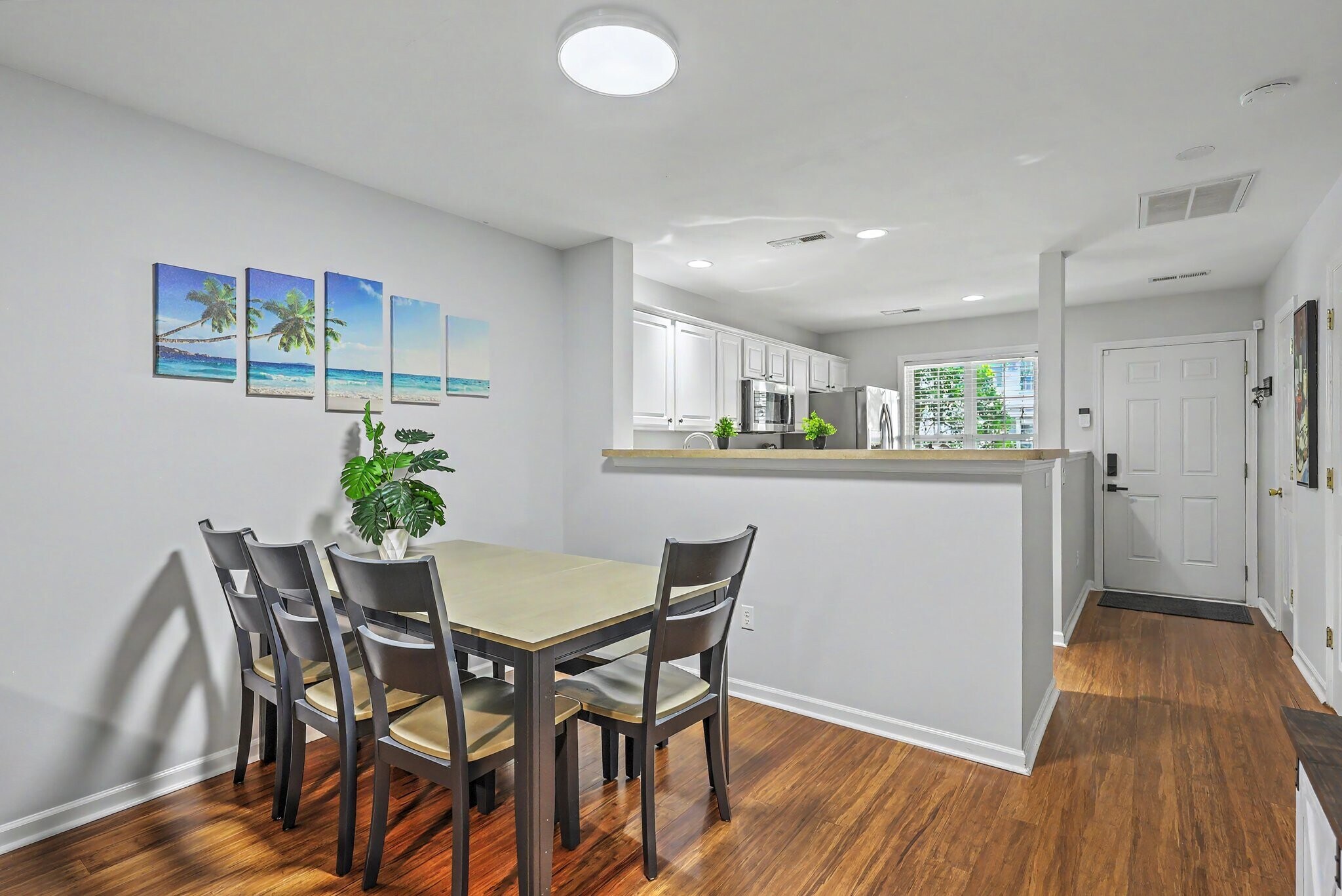 Building Photo - 549 Tayrn Dr