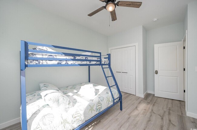 Building Photo - 503 30th Ave N