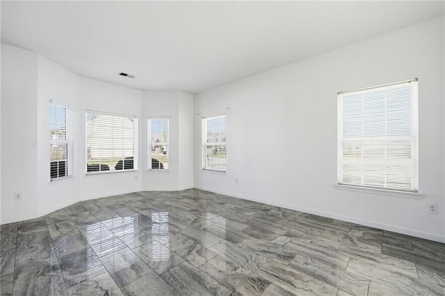 Building Photo - 1582 Ewing Farm Dr