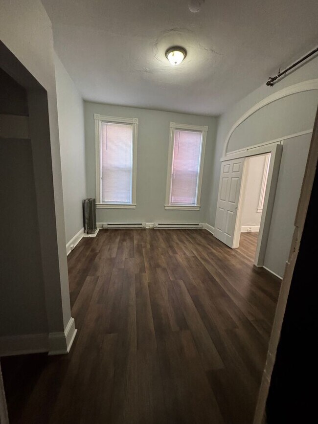 Building Photo - 51 E Antietam St