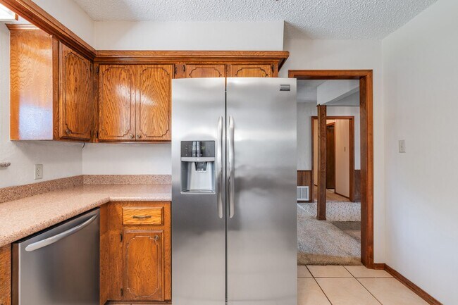 Building Photo - Well-Kept Home in Crosby Park Estates
