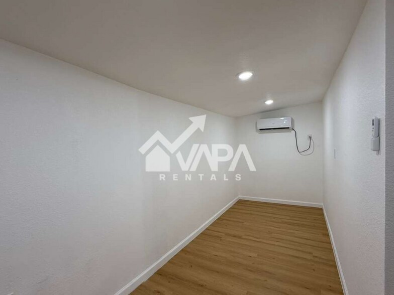 Building Photo - 5929 Mission Sunrise