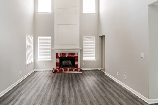 Building Photo - Home with Soaring Ceilings