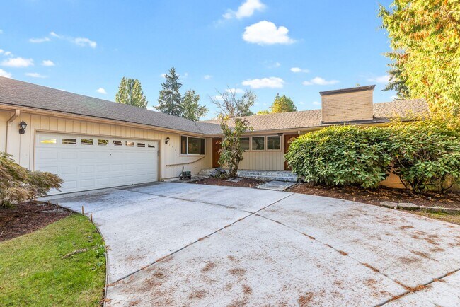 Primary Photo - 4 bedroom 2.5 bath with office space.