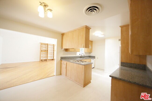 Building Photo - 7309 Asman Ave