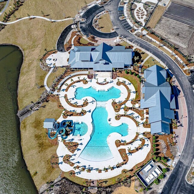 Building Photo - Lakeside Living in the Heart of Carnes Cro...