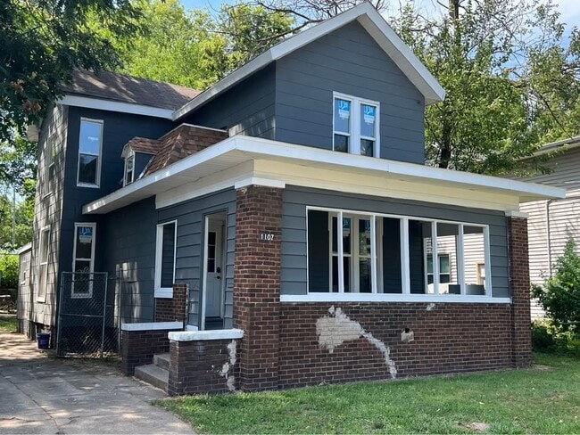 Building Photo - 1107 N Orange St