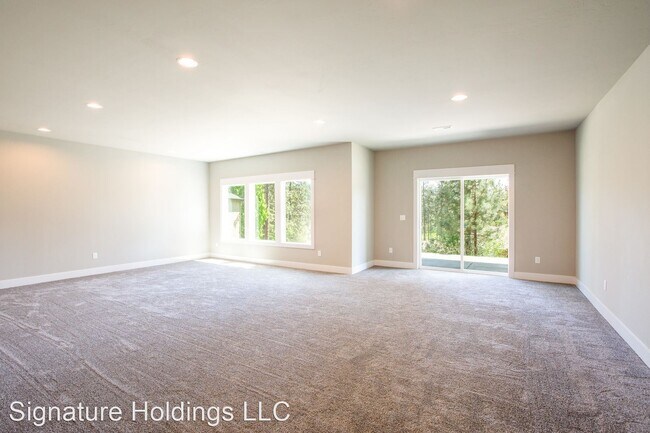 Building Photo - 4 br, 3 bath House - 314 E. Little Spokane...
