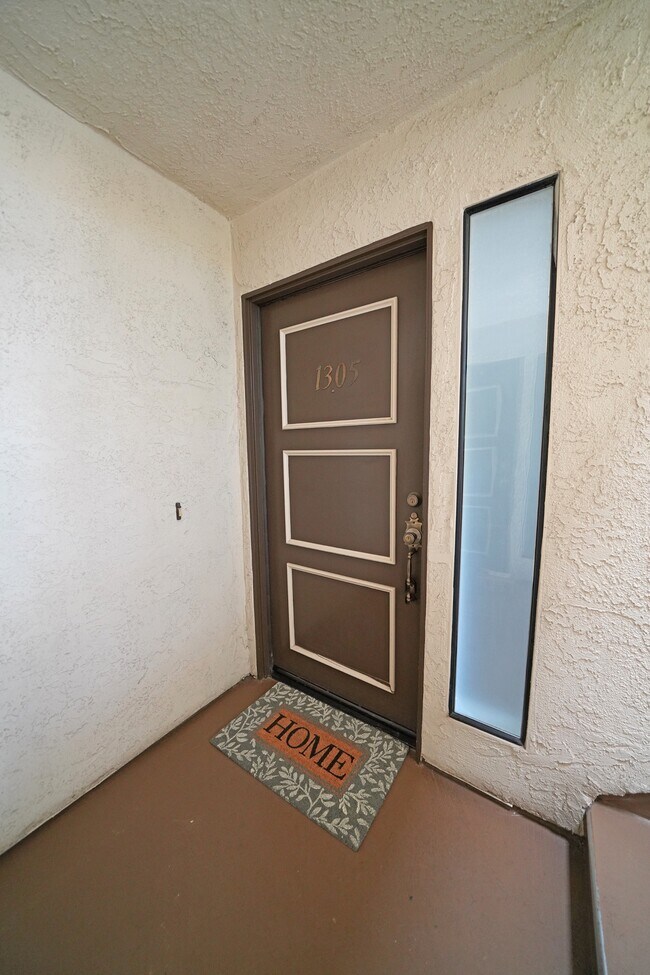 Building Photo - 28015 Sarabande Ln