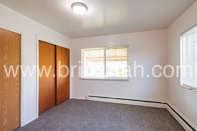 Building Photo - 243 S 600 E