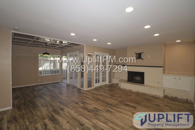Building Photo - 5883 Mt Alifan Dr