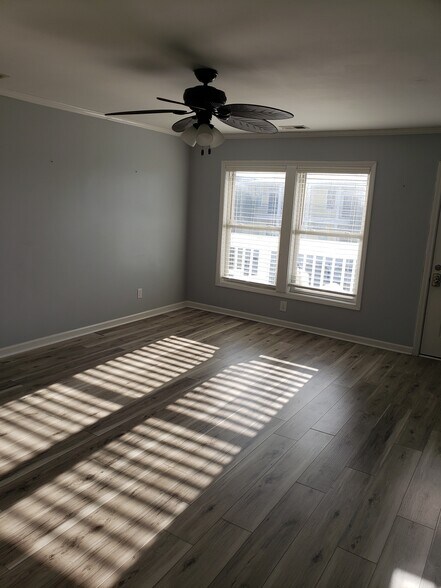 Building Photo - 1207 Fort Fisher Blvd N