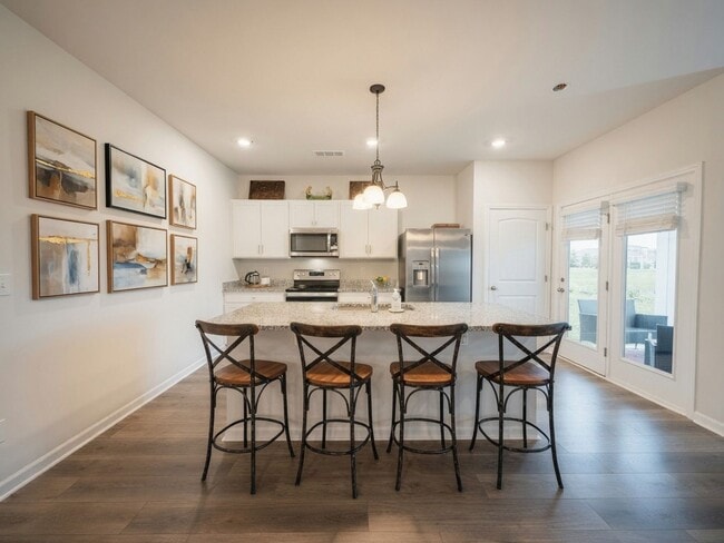 Building Photo - 156 Olivia Cir