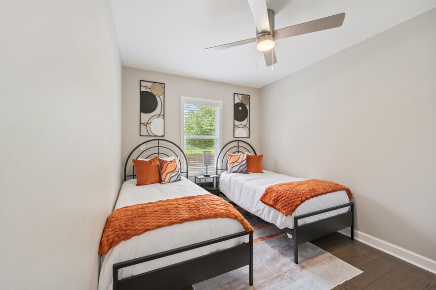 Building Photo - 22051 W Taylor Rd