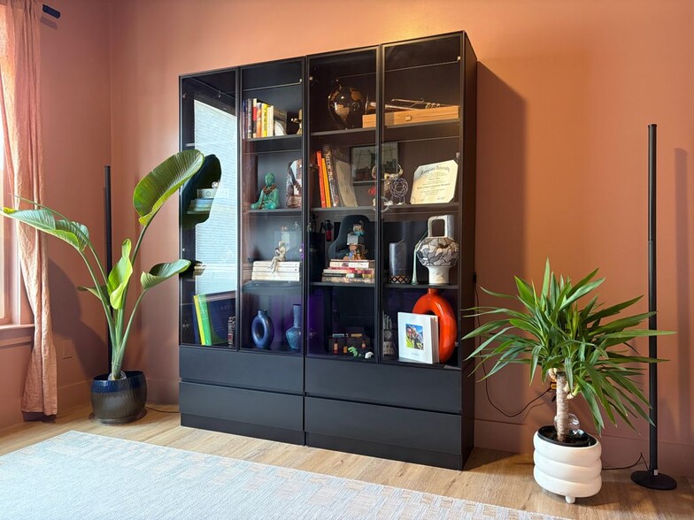 Building Photo - 8369 Snowdrop Wy