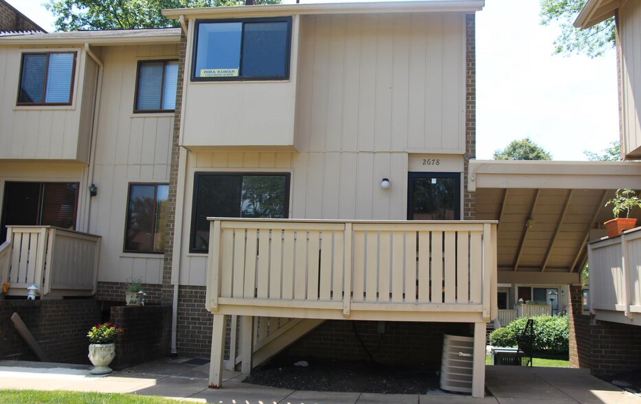 Building Photo - 2678 Glengyle Dr
