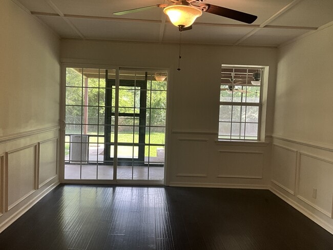 Building Photo - 530 Hilliard Dr