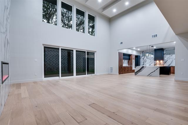 Building Photo - 6301 Tiffany Oaks Ln