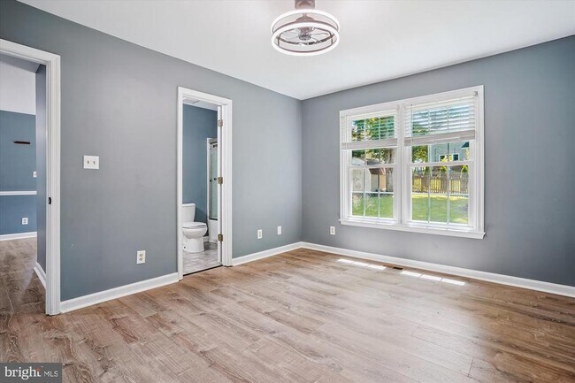 Building Photo - 6219 Forest Grove Dr