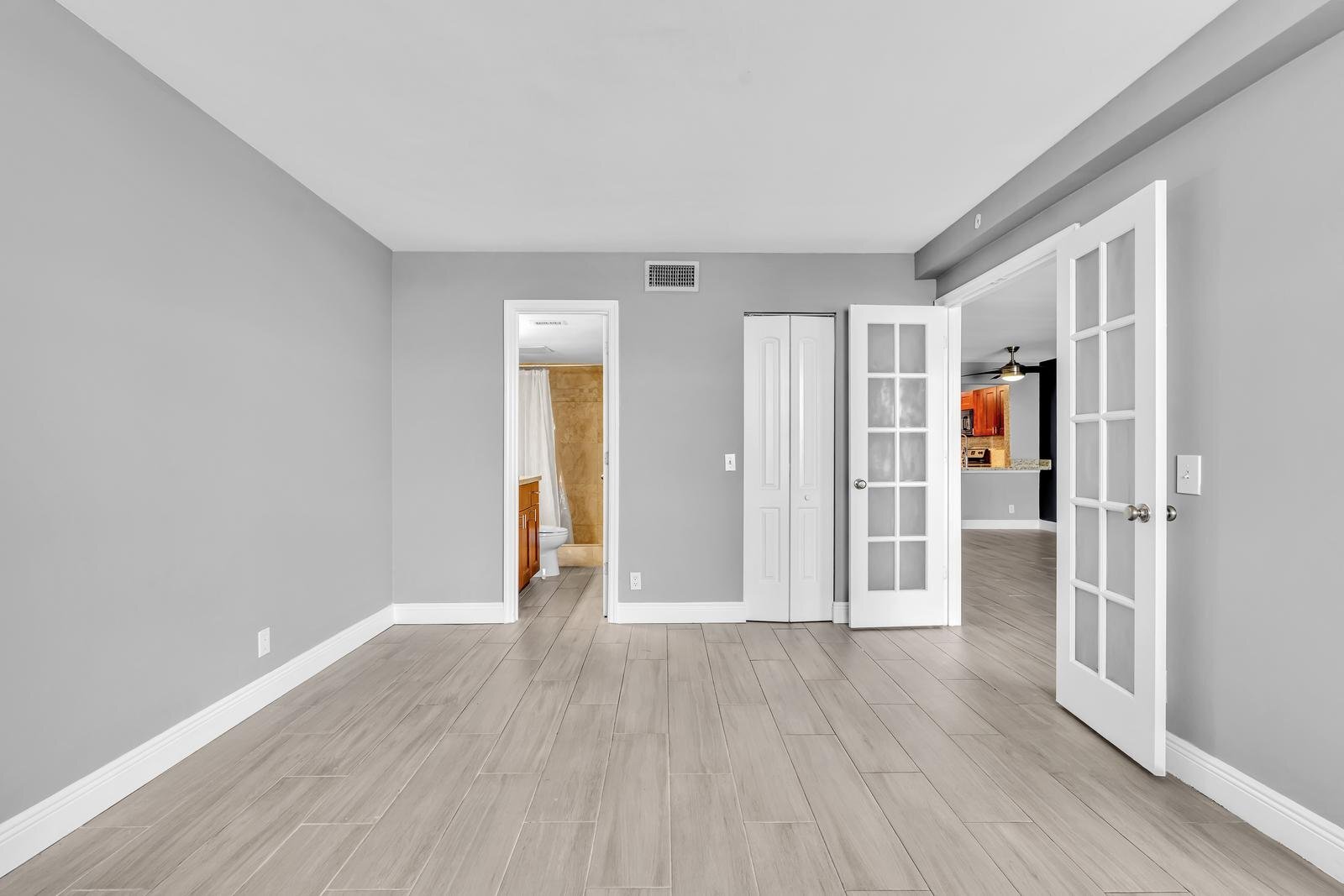 Building Photo - 109 Lake Emerald Dr