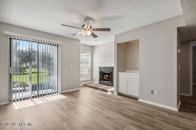 Building Photo - 10200 Belle Rive Blvd