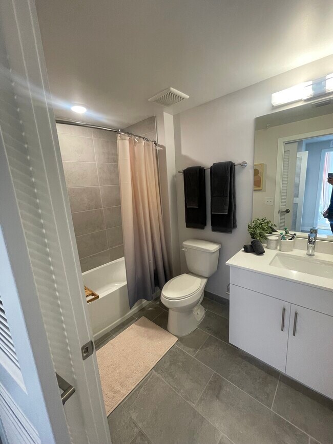 Building Photo - 2351 SW 26th Ave