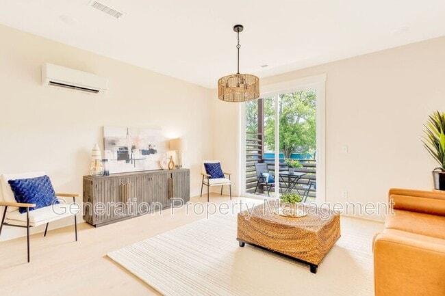 Building Photo - 733 N Market St