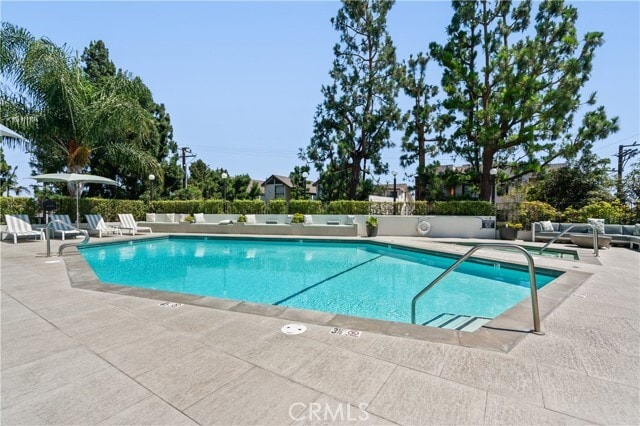 Building Photo - 8787 Shoreham Dr