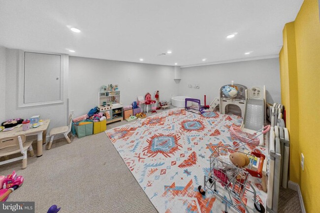 Building Photo - 4453 Westover Pl NW