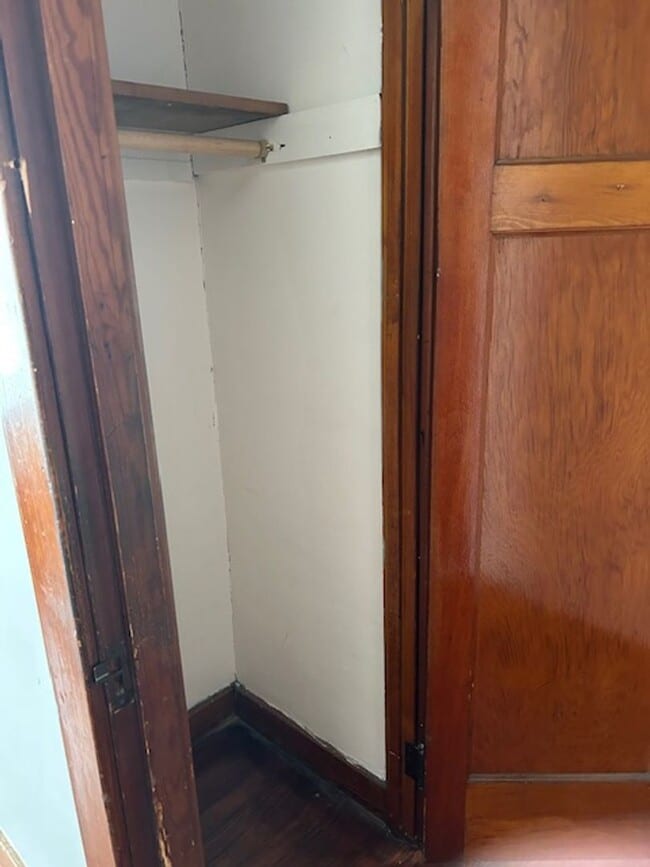 Building Photo - 2 Bedroom, 2 Bath Home w/Full Basement in Dayton