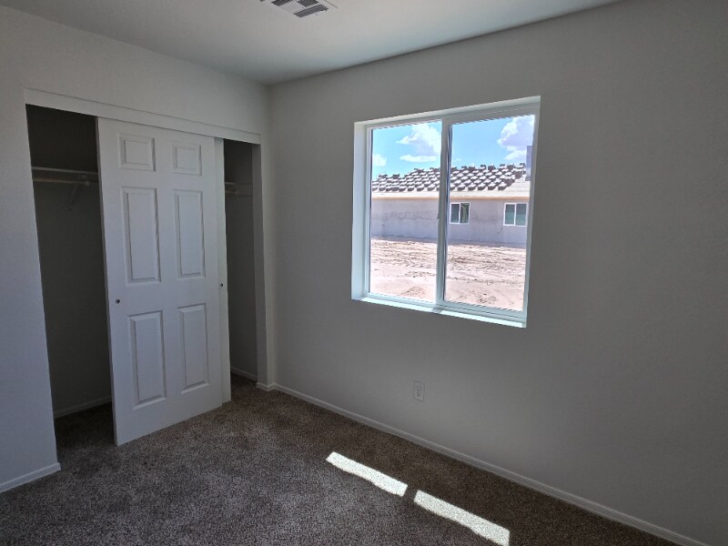 Building Photo - 4982 E 46th Pl