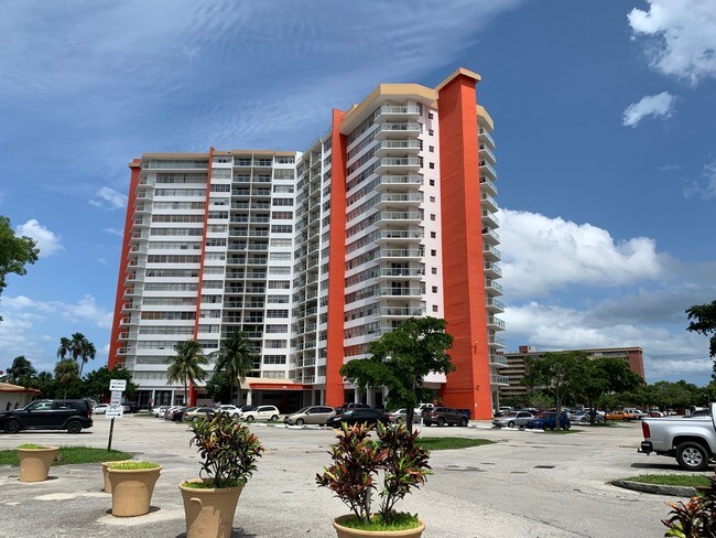 Primary Photo - 1351 NE Miami Gardens Dr