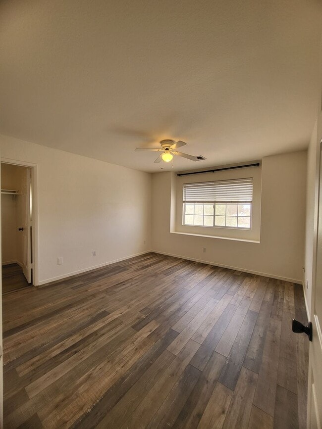 Building Photo - ZILONIS TOWNHOME II - Bourbon Street