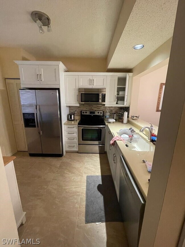 Building Photo - 1096 Woodshire Ln