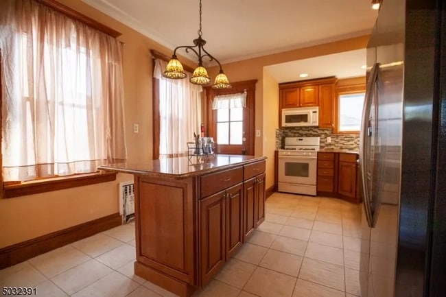 Building Photo - 76 Franklin Ave