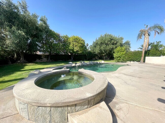 Building Photo - COMING SOON!!! GORGEOUS 3 Bedroom/2.5 Bathroom POOL Home Oasis Awaits in Regency Estates!!