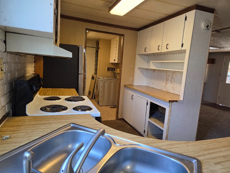 Building Photo - 2970 Hall Ave