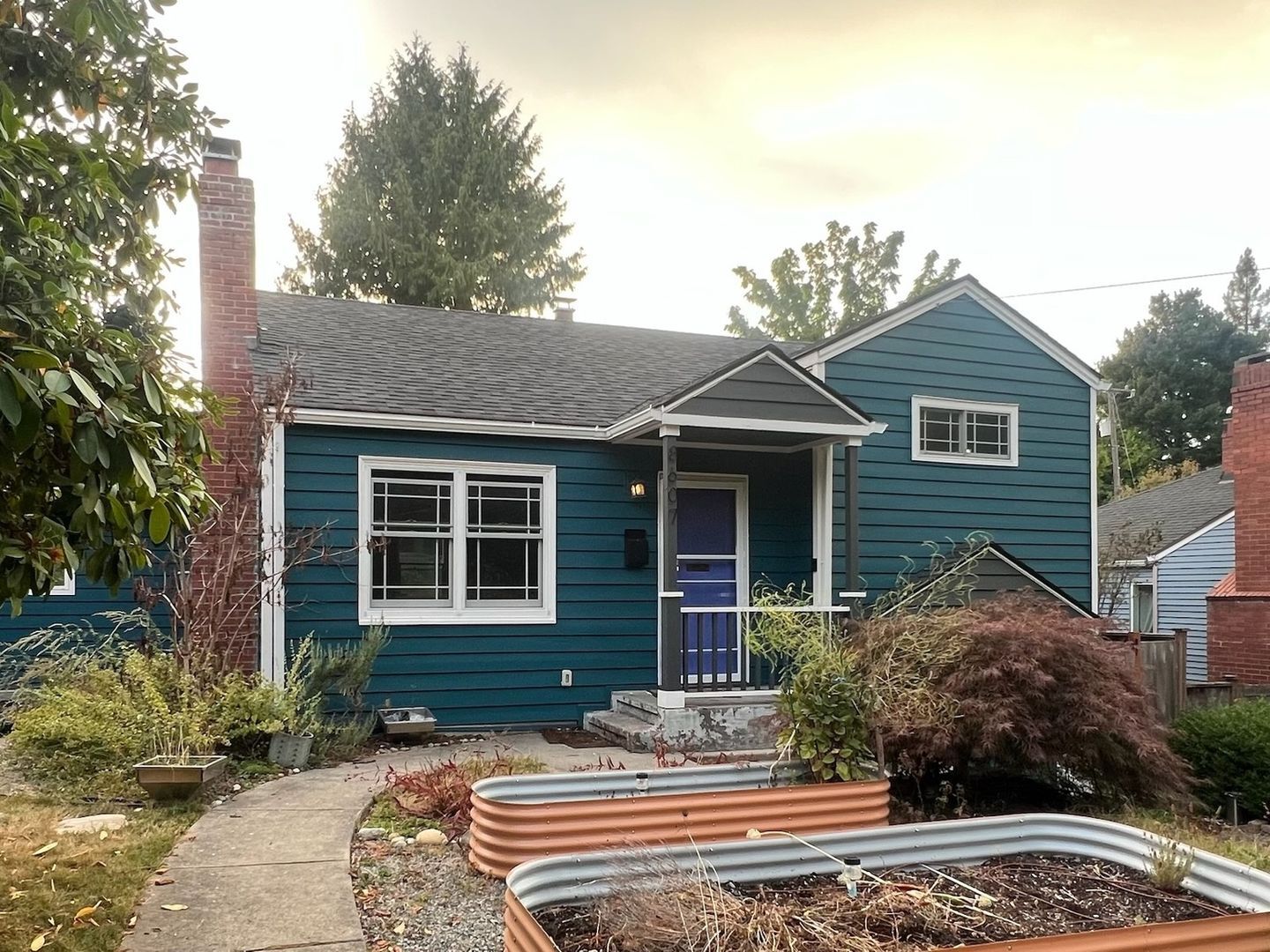 Building Photo - 8607 35th Ave SW