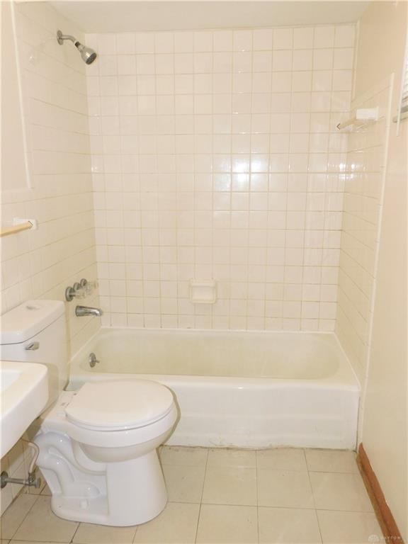 Building Photo - 1226 Kemper Ave