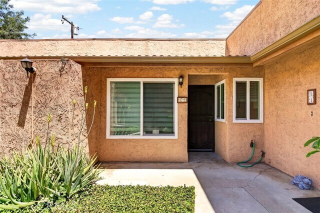 Building Photo - 901 N Citrus Dr